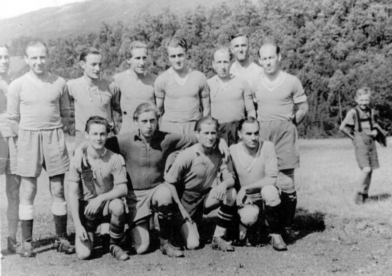 1946-1-800x