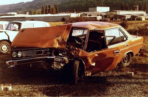 1979-80-aju-unfall02