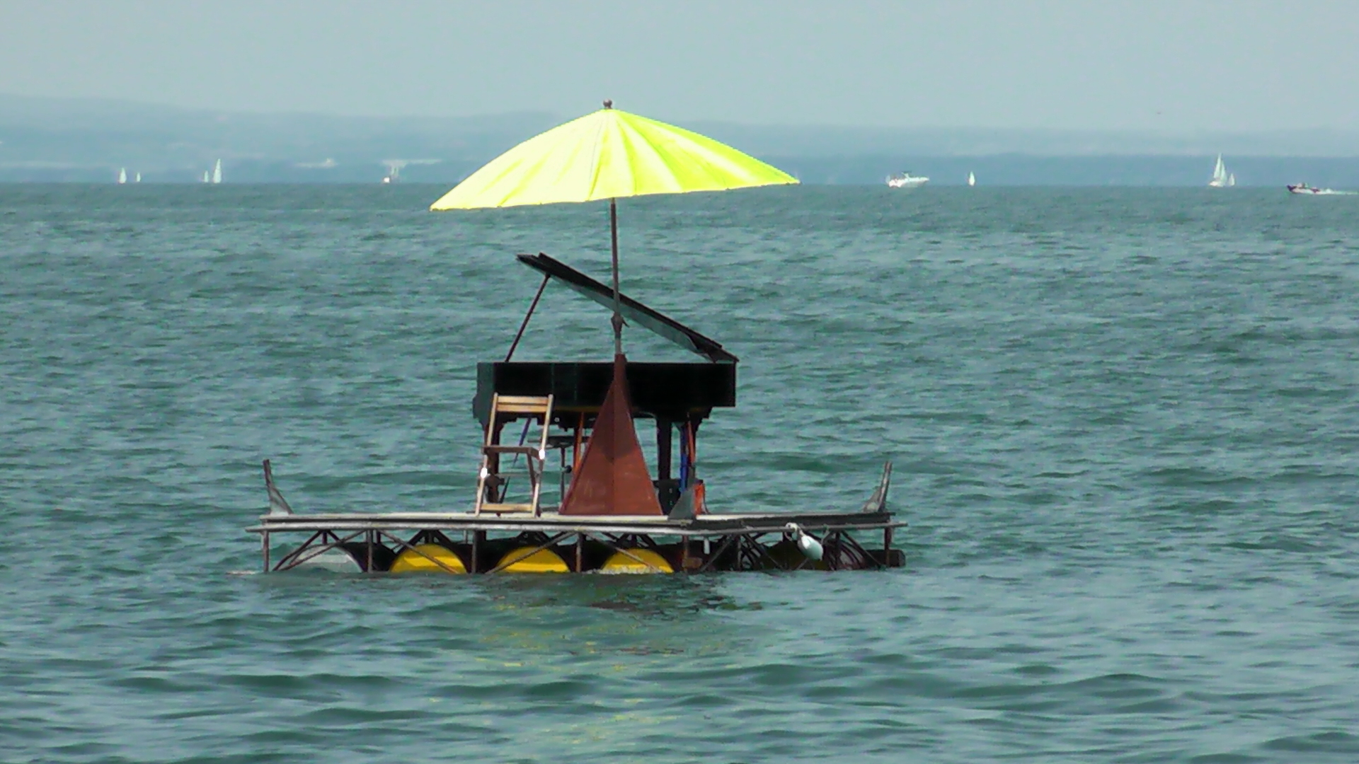 Flügel auf dem Bodensee während der Radtour 2009. Gesehen bei Rohrschach.