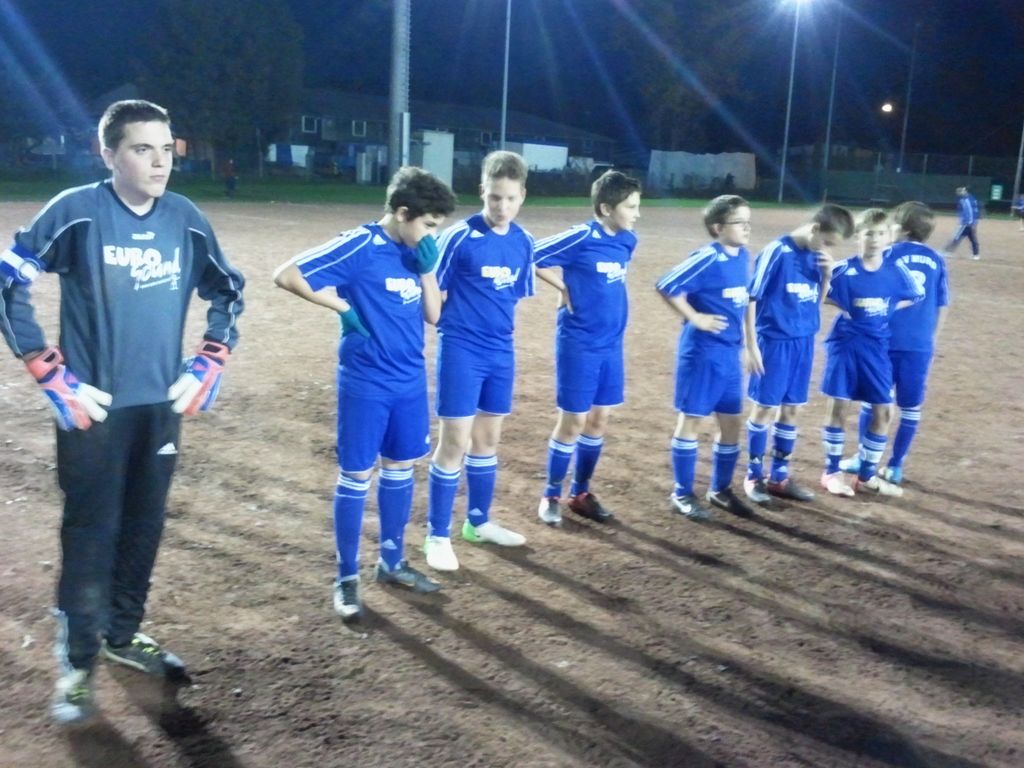 Die Mannschaft des SV Blau-Weiß Murg C2 vor dem Spiel beim Sportgruß 20121019-c2ju-murg-02