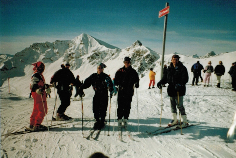 Mit Overall und Pimpinelli-Mütze
Michael Rotzinger, Norbert Bachmann ?, Thomas Lühs, Herbert Zimmermann, Stefan Rimmele.
