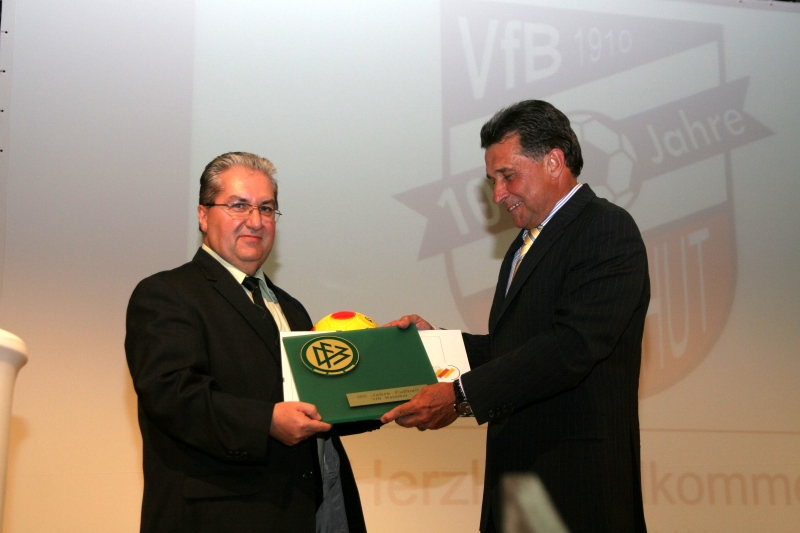 100625_ehrenplakette_05.jpg