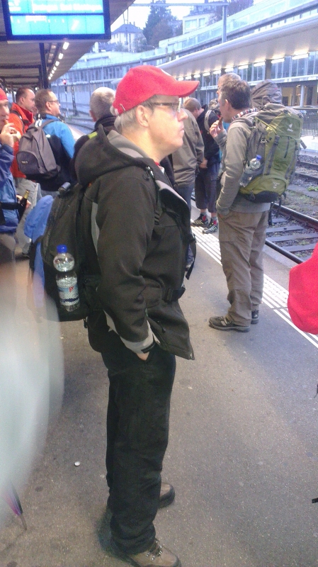 Jetzt geht´s los.
Peter Spiegelhalter kurz nach dem Verlassen des Zuges auf dem Bahnsteig in Schaffhausen.
