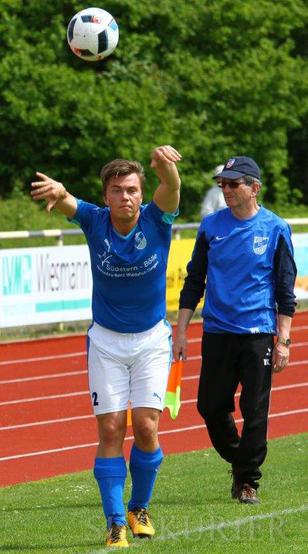 10766880_m3w829h554q75v11817_RenzJohannes16-05-22-01.jpg