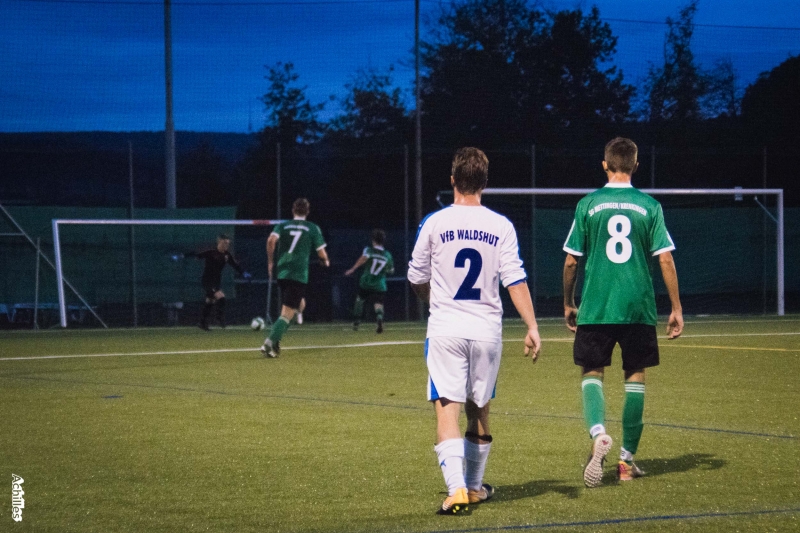 VFB_Waldshut_vs__SG_Mettingen-Krenkingen-3-0_am_7_10_2017-23.jpg
