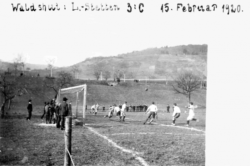 Spiel des VfB in der Bleiche
VfB Waldshut und Lörrach-Stetten spielten am 15. Februar 1920 gegeneinander. Seinerzeit auf dem Sportplatz in der Waldshuter Bleiche. Das Spiel endete 3:0 für den VfB.
