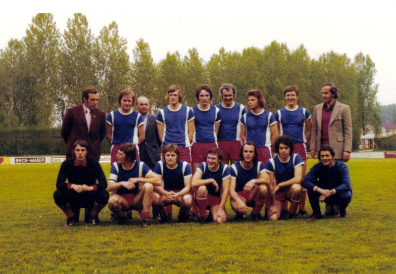 VfB Waldshut  - 1. Mannschaft - Saison 1973/74
Stehend von links: Heinz Knobloch, Günter Knobloch, Harry Schröder (Trainer), Alex Mehl, Manfred Kremser, Rudi Haas, Dieter Stammherr, Christoph Berger, Kurt Kaiser (Vorstand). Kniend: Volker Hezel, Bruno Maier, Rüdiger Fink, Wolfgang Mülhaupt, Alfred Wagner, Michael Rösch, Walter Dietsche.

